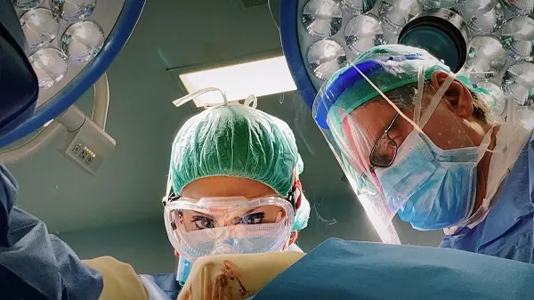 Cirug&iacute;a segura frente a tener miedo a ir al m&eacute;dico. Foto: Hospital Vithas