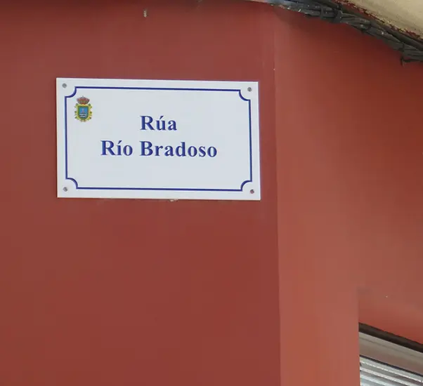 R&uacute;as e plazas con novo nome na Laracha