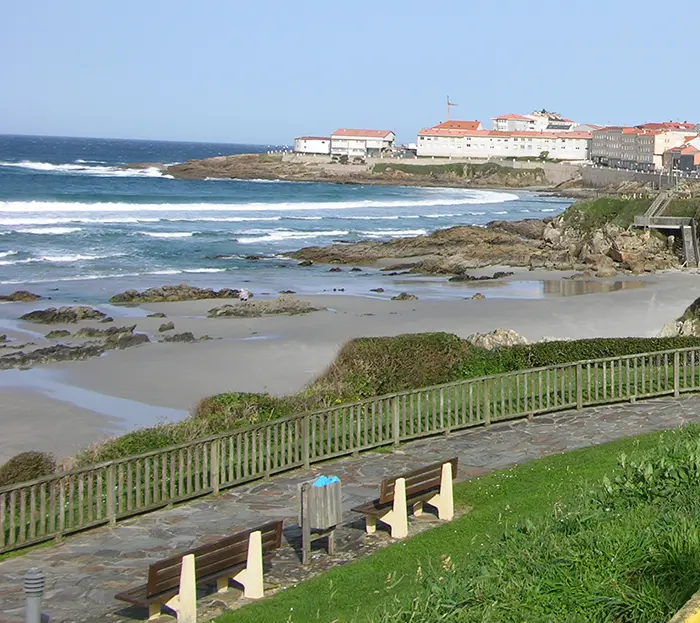 Novo reco&ntilde;ocemento: A praia de Cai&oacute;n, bandeira azul 2020
