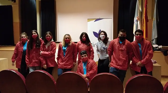 Os oito mozos asistiron a unha sesi&oacute;n informativa sobre voluntariado europeo impartida por persoal da Asociaci&oacute;n Simbiose da Coru&ntilde;a