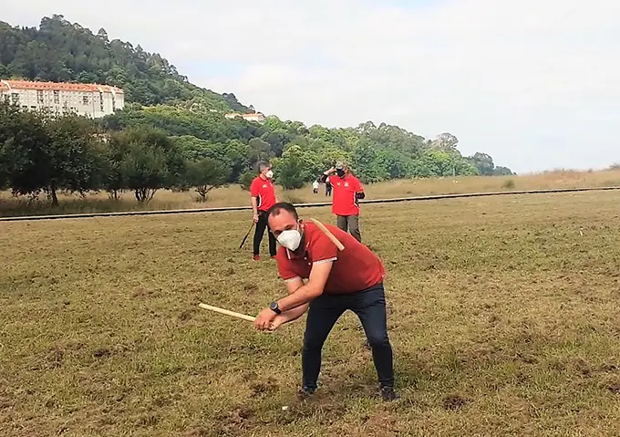 Imaxen da xornada de billarda en Nar&oacute;n