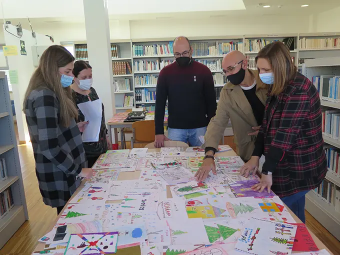 O xurado estivo formado por persoal t&eacute;cnico municipal e representantes dos colexios CEIP Otero Pedrayo da Laracha, CEIP Alfredo Bra&ntilde;as de Paiosaco e CEIP de Cai&oacute;n.