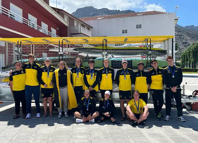 Deportistas do SAL en el campeonato celebrado en Dumbr&iacute;a