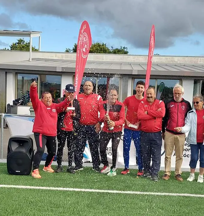 Festexo na final da liga de billarda no campo de f&uacute;tbol municipal de Paiosaco