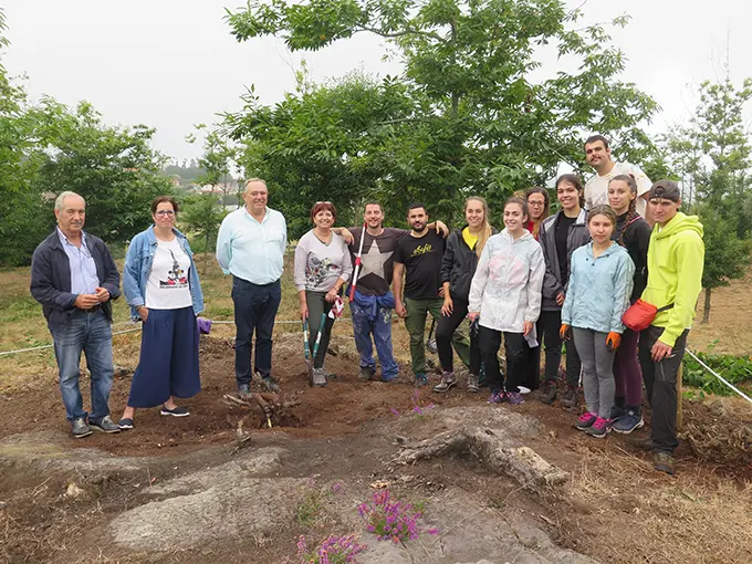 O campo de voluntariado na Laracha finaliza o 6 de agosto