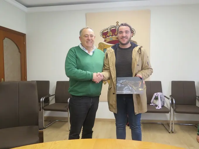A imaxe que obtivo o primeiro premio na modalidade &ldquo;Xeral&rdquo; ser&aacute; empregada
na felicitaci&oacute;n de Nadal institucional do Concello da Laracha