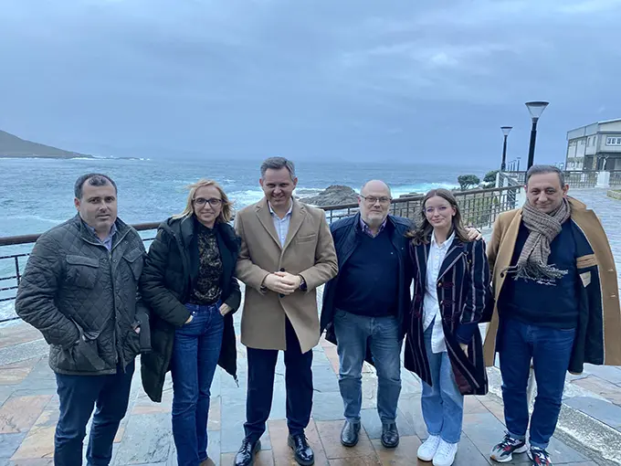 Representantes del gobierno visitaron ao Psoe Laracha