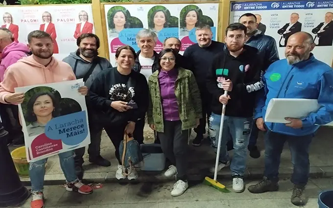 O BNG da Laracha inicia a s&uacute;a campa&ntilde;a na pegada de carteis da candidatura
