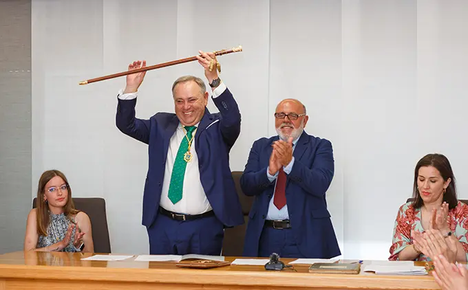 Jos&eacute; Manuel L&oacute;pez Varela investido alcalde do Concello da Laracha