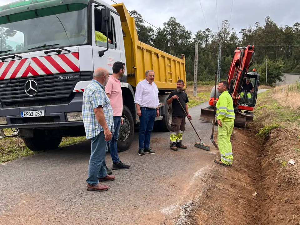 Obras do saneamento en Erboedo.