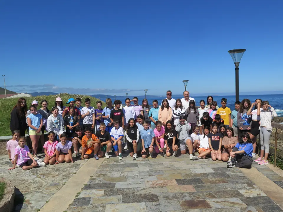 Participantes da primeira quenda do Campamento de Ver&aacute;n en Cai&oacute;n.
