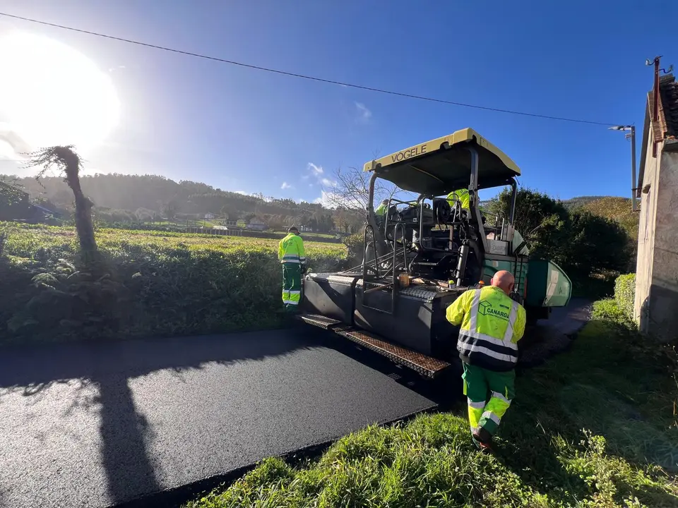 Obras de mellora da estrada A Riba-A Ferrar&iacute;a en Coiro.