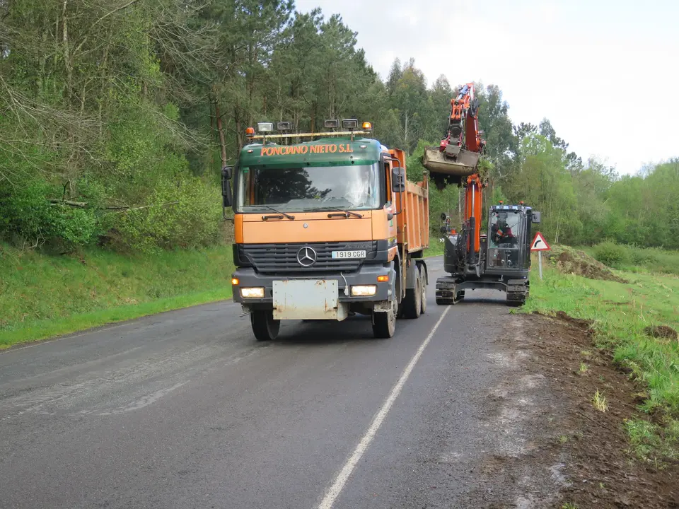 Obras de mellora da estrada que comunica A Laracha con Cerceda.