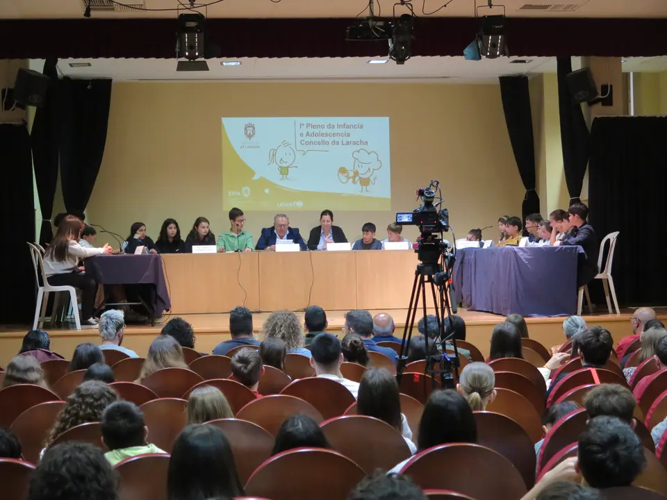 Primer pleno da Infancia e Adolescencia na Laracha.