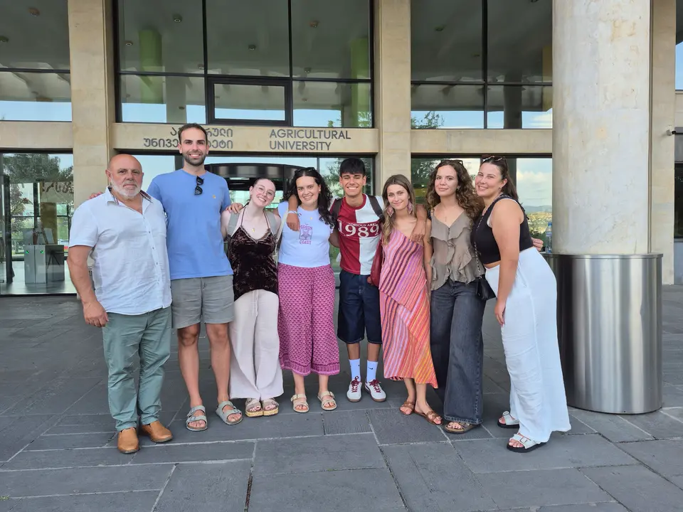 8 laracheses participan na viaxe de intercambio xuvenil en Xeorxia.