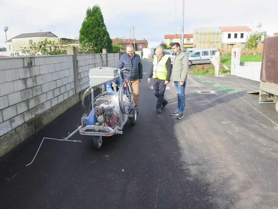 Obras de ampliaci&oacute;n de las redes de abastecimiento y saneamiento en A Botica.
