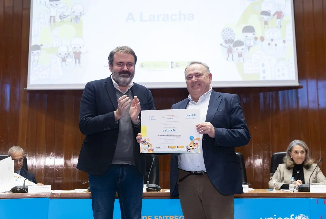 A Laracha recibe el distintivo como "Ciudad Amiga de la Infancia".