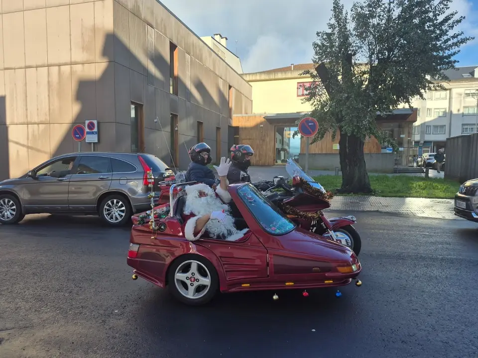 Pap&aacute; Noel visita A Laracha.