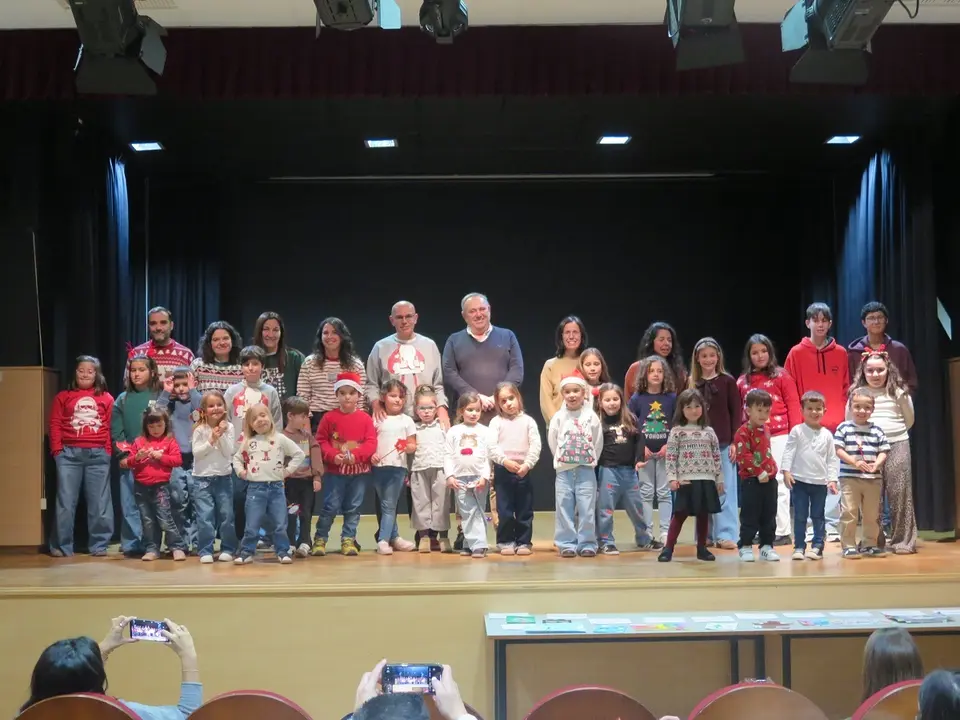 Entrega de premios del Concurso de Postales de Navidad.