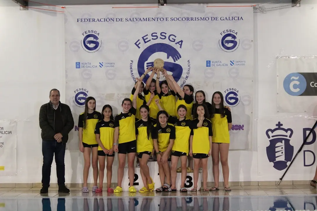 El Club Salvamento Acu&aacute;tico Laracha hace historia en el Campeonato Gallego Infantil.
