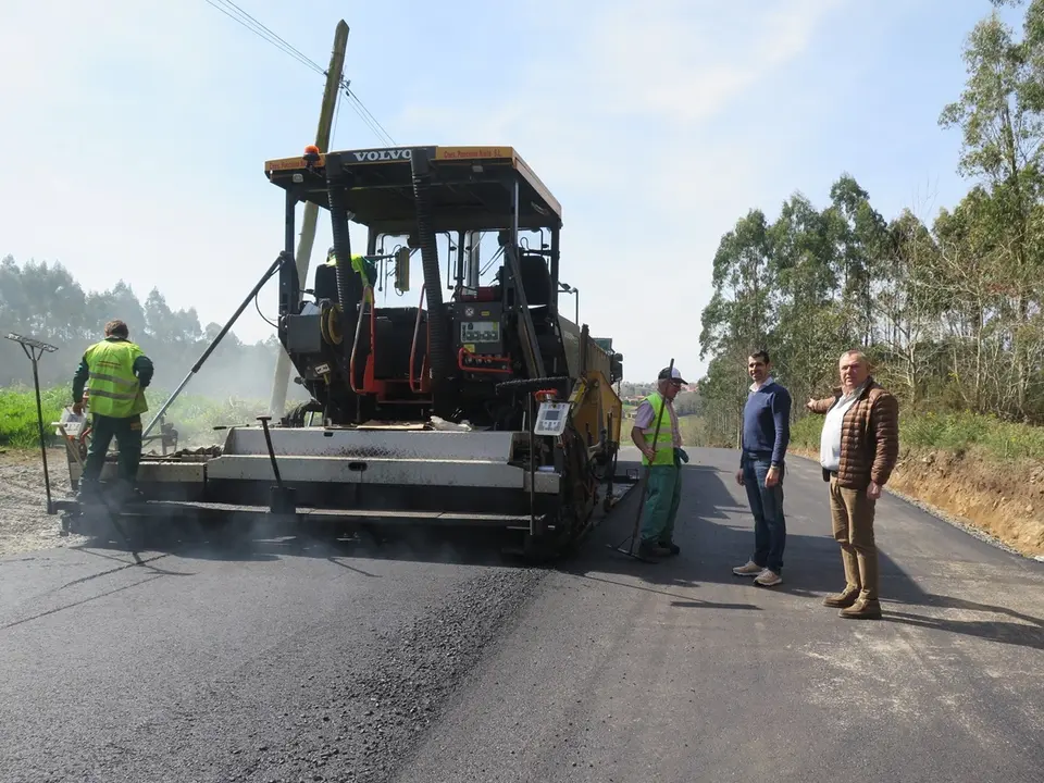 Contin&uacute;an las obras de renovaci&oacute;n integral de la carretera entre Santa Margarita y A Baiuca.