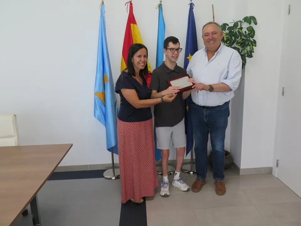 A Laracha homenajea a Pedro V&aacute;zquez Ramil, campe&oacute;n de Espa&ntilde;a de Frame Running.