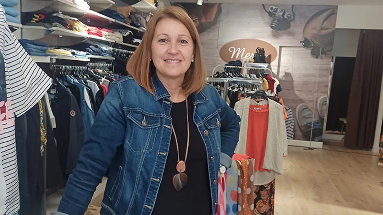 Sandra V&aacute;zquez es la propietaria de tienda Merci, de A Laracha