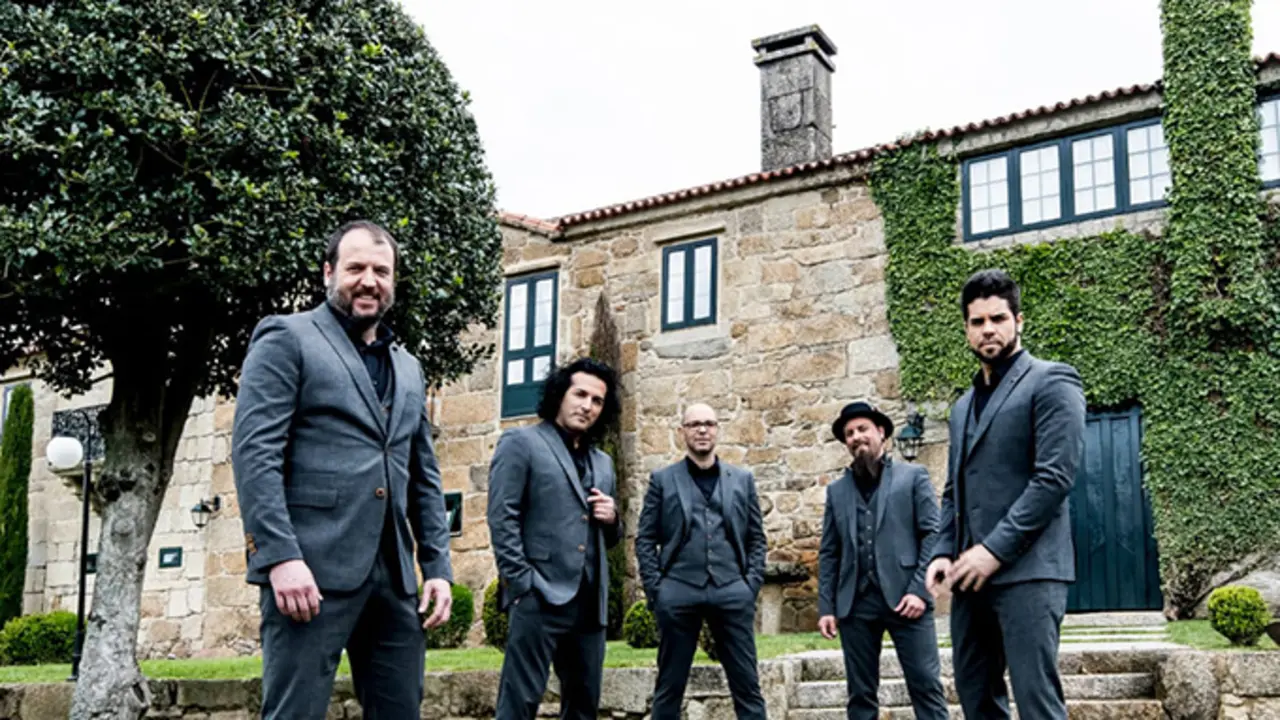 Integrantes del grupo musical A Roda