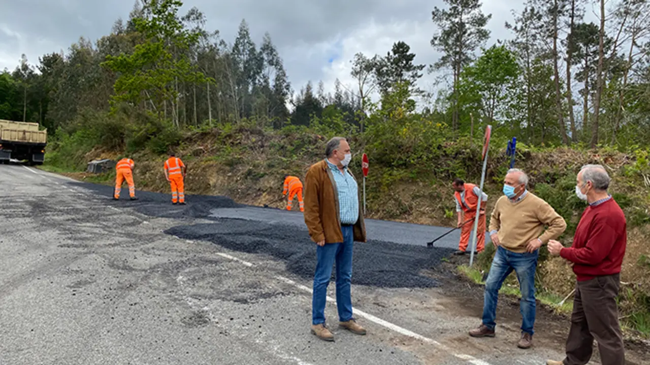 O alcalde, Jos&eacute; Manuel L&oacute;pez Varela, e o concelleiro de Urbanismo e Obras, Jes&uacute;s Souto, despraz&aacute;ronse ata o lugar de Requesende 