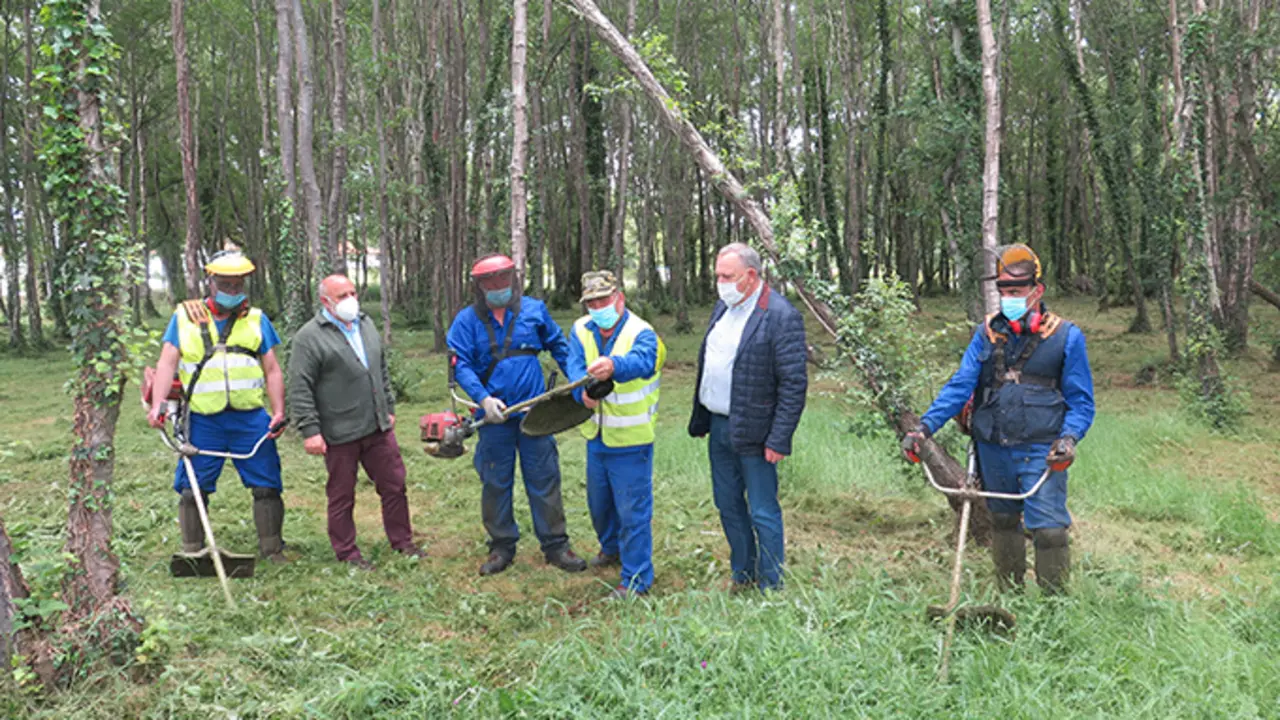 Actuaci&oacute;n no espazo verde xunto ao parque empresarial da Laracha