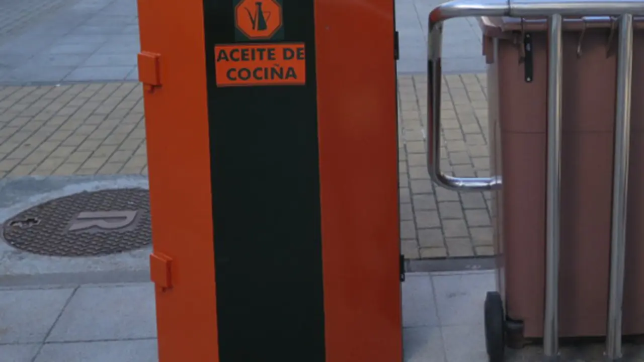 Inician campa&ntilde;a de recoxida de aceite dom&eacute;stico en Paiosaco