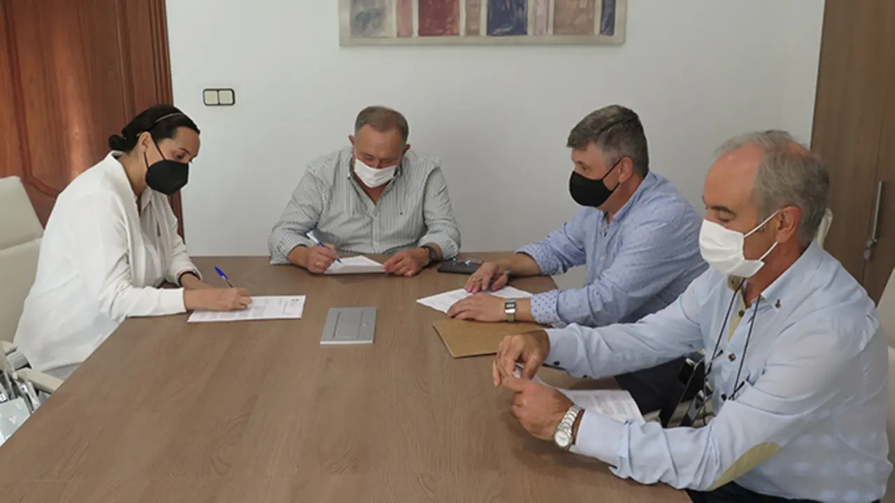 Formalizaci&oacute;n do contrato para mellora viaria de catro parroquias da Laracha