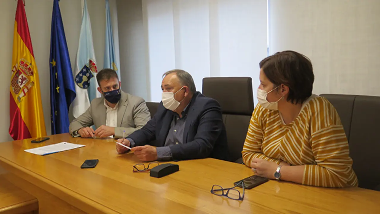 O programa foi presentado polo alcalde e o delegado da Xunta de Galicia, Gonzalo Trenor xunto a concelleira Roc&iacute;o L&oacute;pez