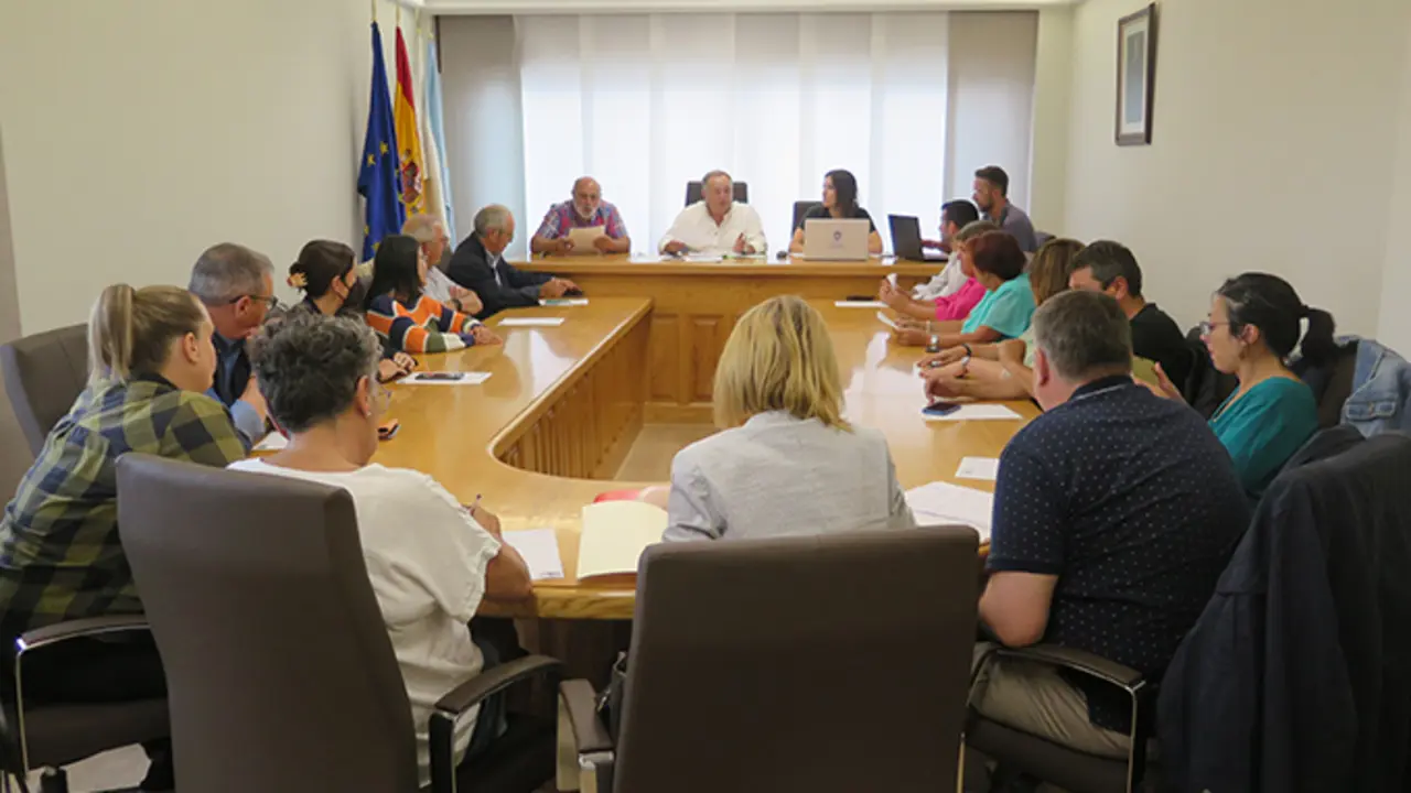 Imaxe do pleno do Concello da Laracha de xullo 2022