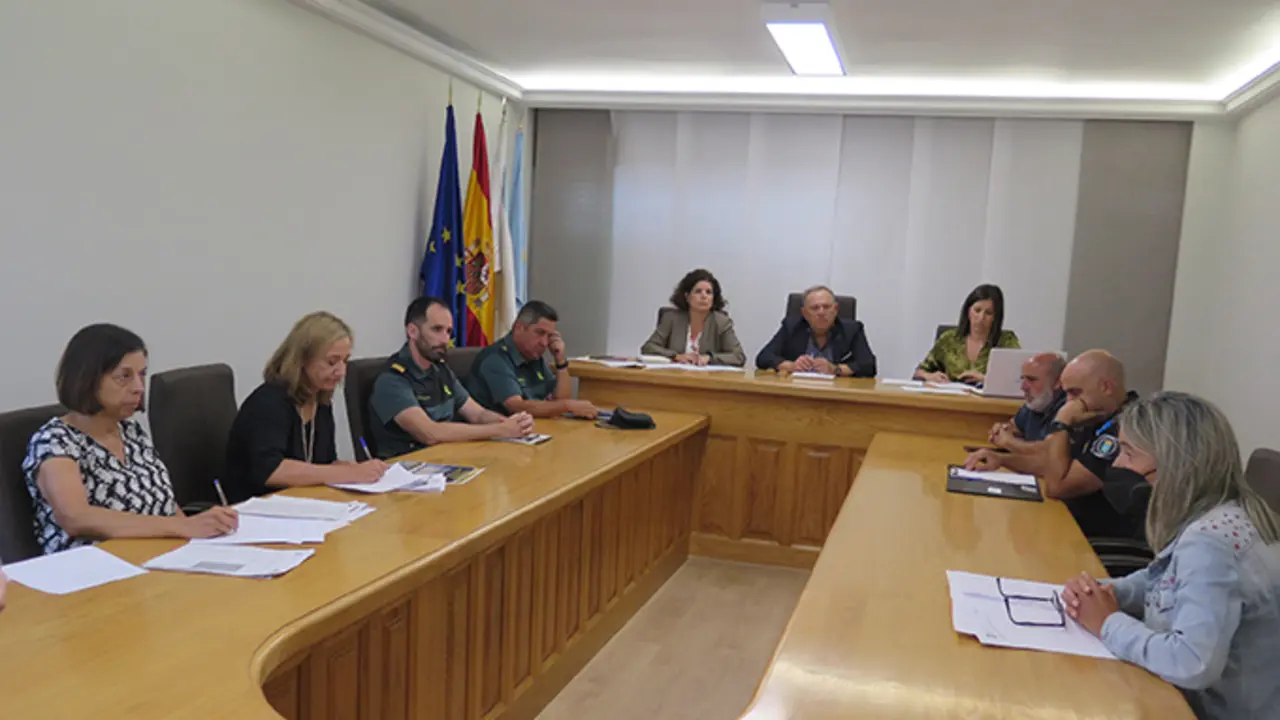Participantes na &uacute;ltima mesa de seguridade da Laracha