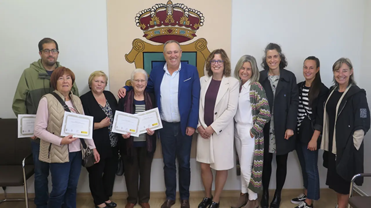 Entrega de premios do concurso fotogr&aacute;fico no Concello da Laracha