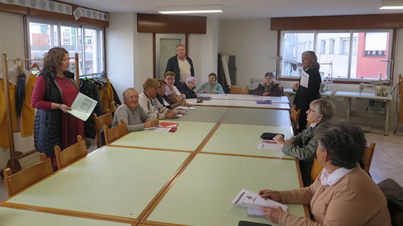 O alcalde e a concelleira de Servizos Sociais deron a benvida aos participantes do curso