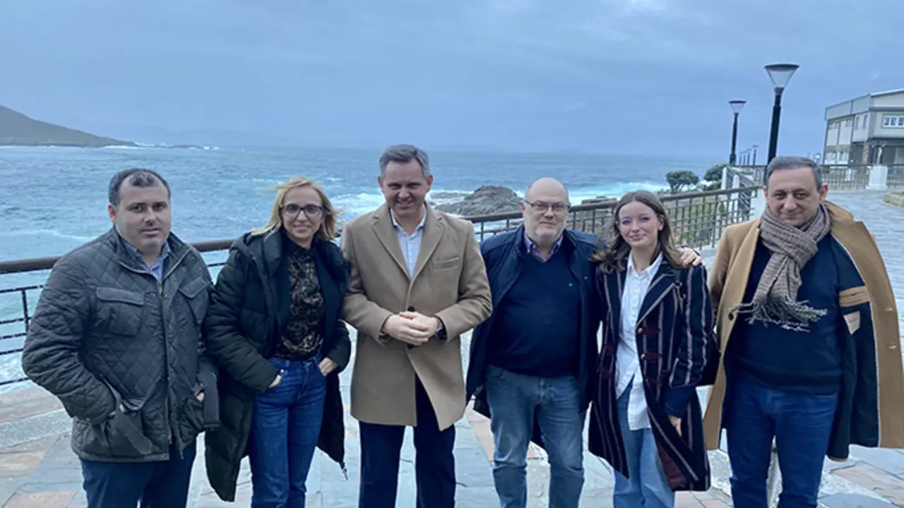 Representantes del gobierno visitaron ao Psoe Laracha