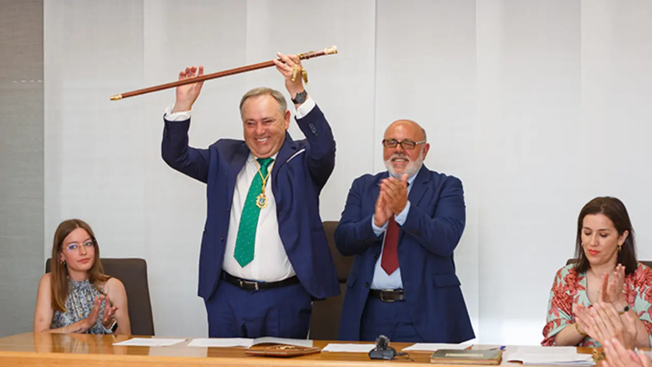 Jos&eacute; Manuel L&oacute;pez Varela investido alcalde do Concello da Laracha