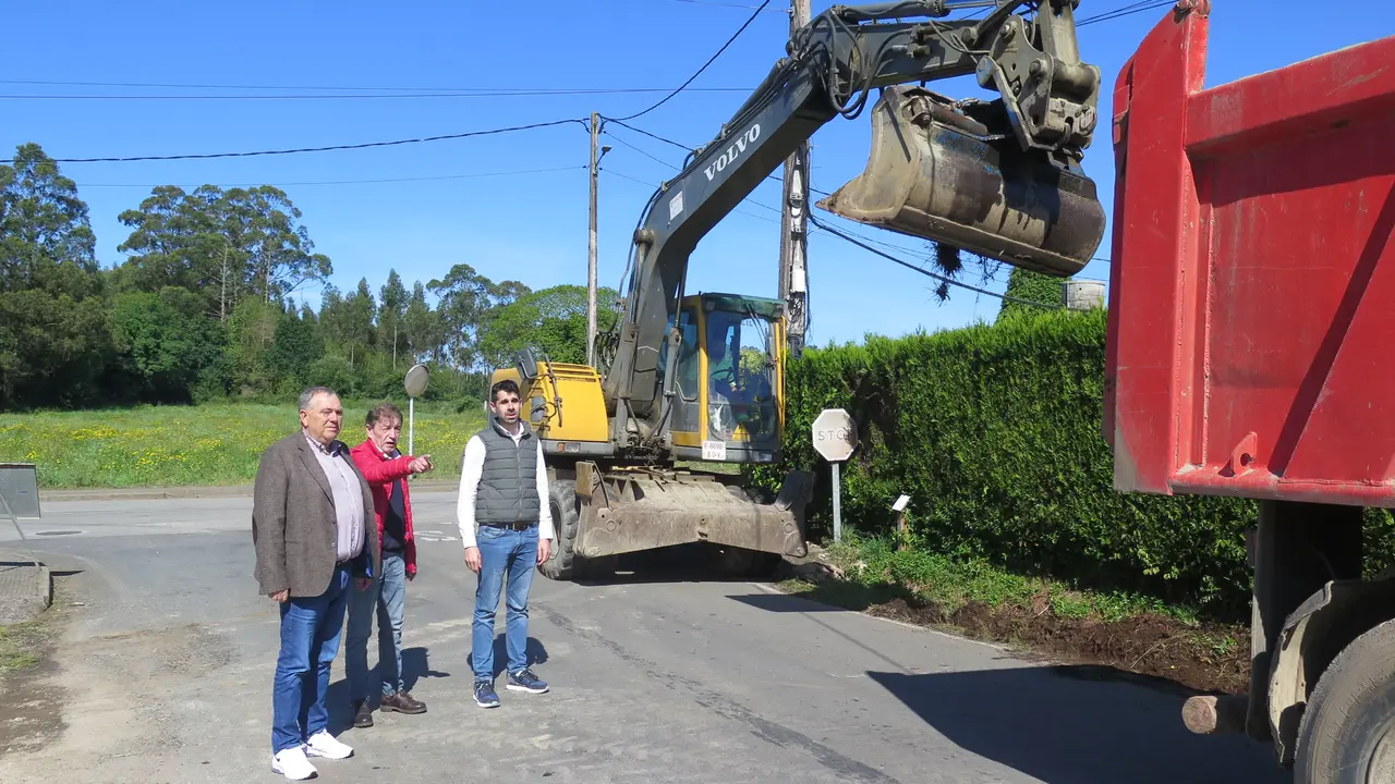 Obras de mellora da estrada entre O Igrexario de Golmar e San Pantai&oacute;n.