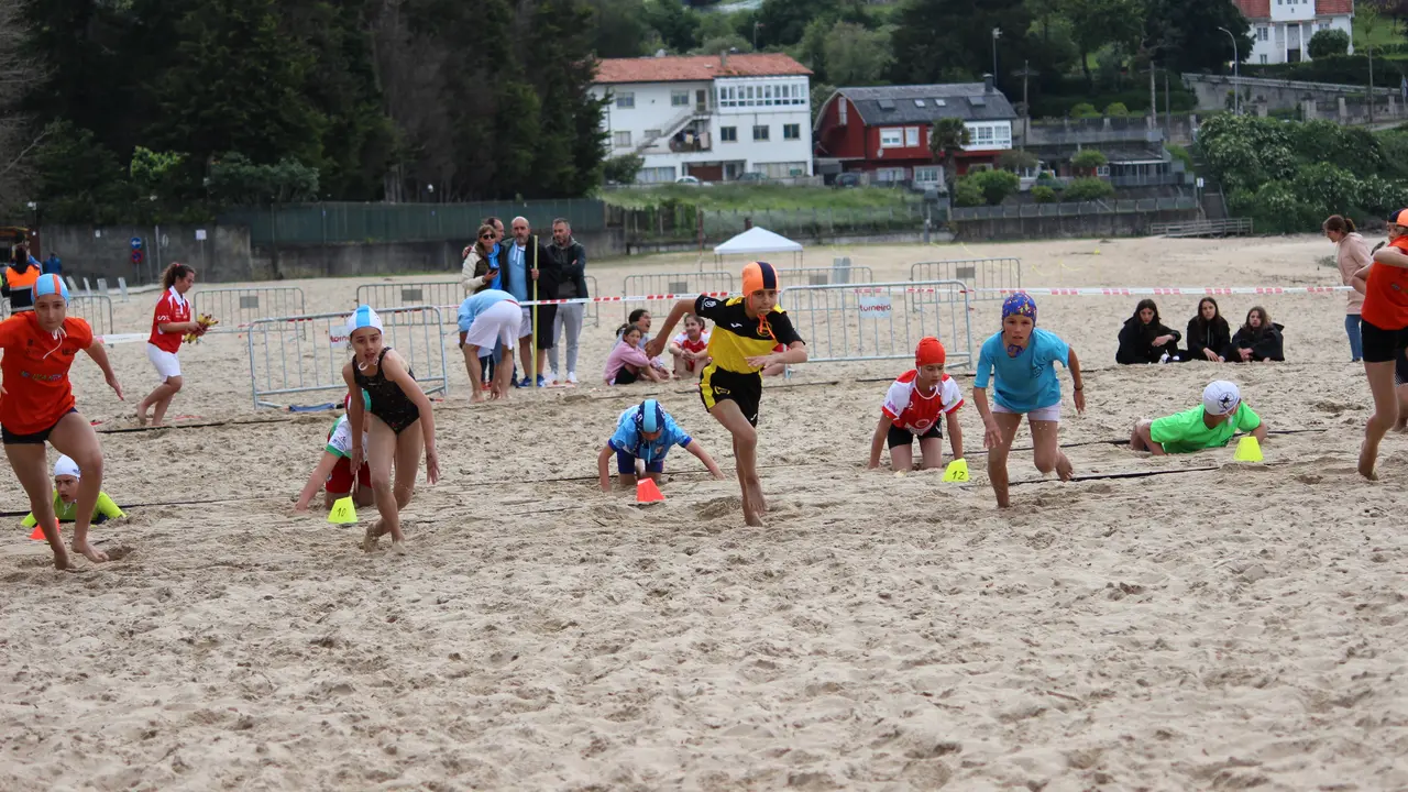 Representante do Salvamento Acu&aacute;tico Laracha no Campionato Galego de Praia.