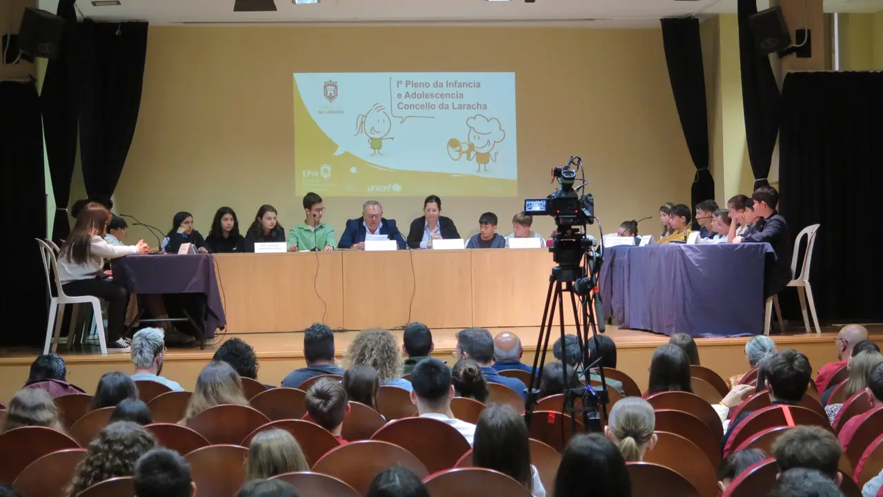 Primer pleno da Infancia e Adolescencia na Laracha.