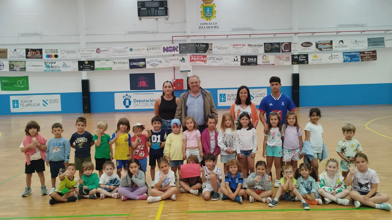 Os campamentos abren a programaci&oacute;n municipal de ver&aacute;n na Laracha.