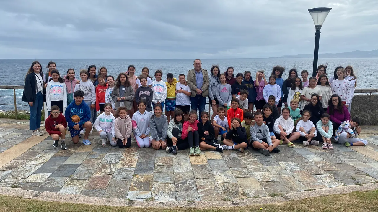 50 rapaces participan na primeira quenda do campamento de ver&aacute;n en Cai&oacute;n.