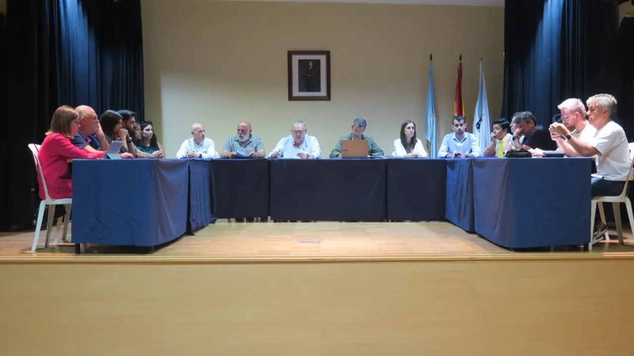 A Corporaci&oacute;n municipal celebrou o pleno ordinario do mes de xullo, o primeiro na Casa da Cultura