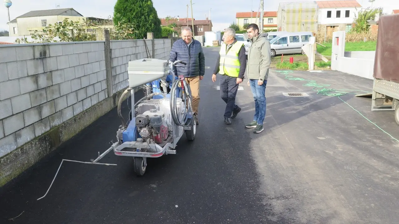 Obras de ampliaci&oacute;n de las redes de abastecimiento y saneamiento en A Botica.