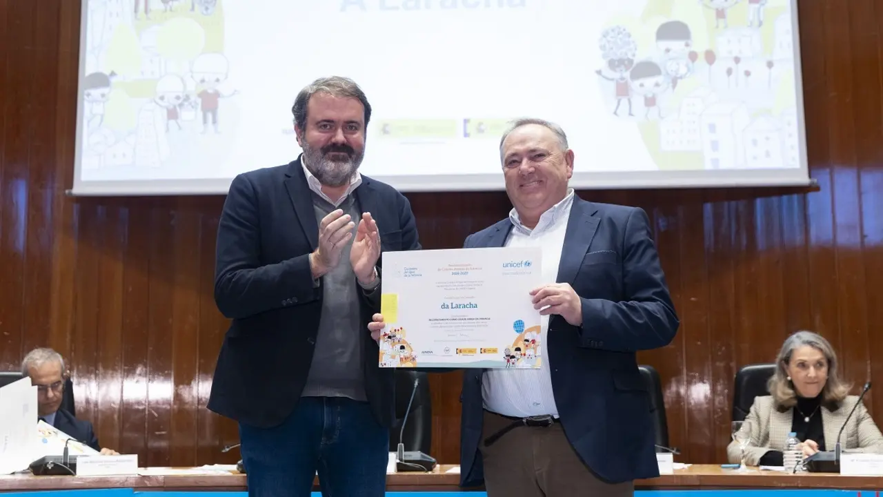A Laracha recibe el distintivo como "Ciudad Amiga de la Infancia".
