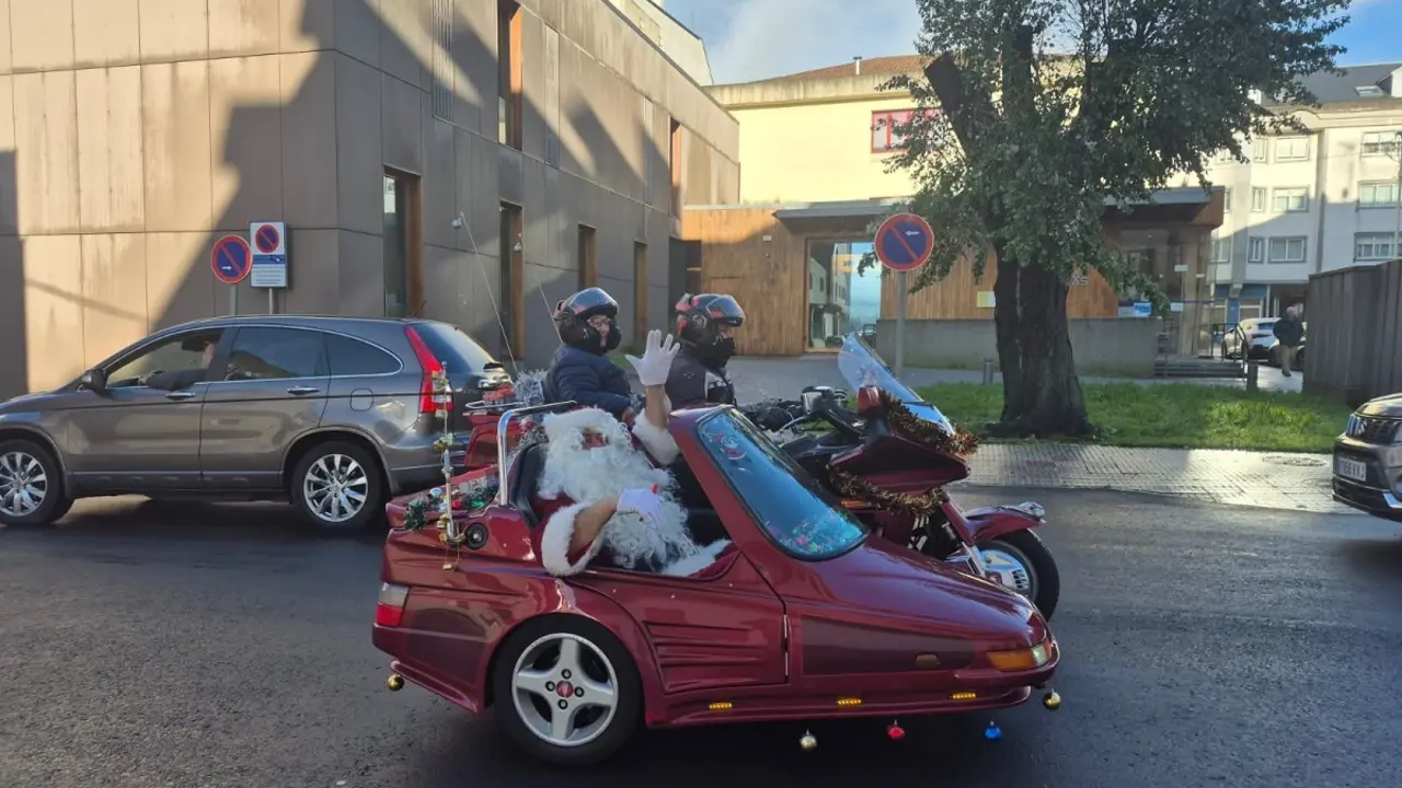 Pap&aacute; Noel visita A Laracha.
