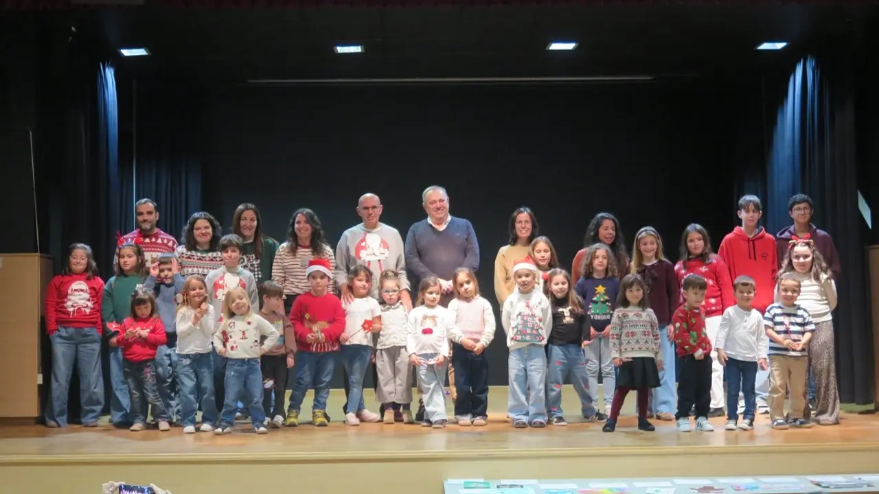 Entrega de premios del Concurso de Postales de Navidad.