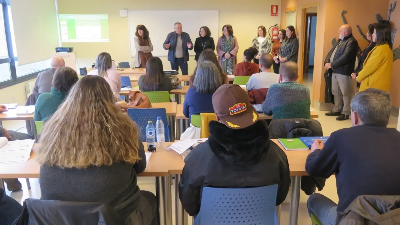 La Xunta de Galicia visita el PIE de A Laracha.